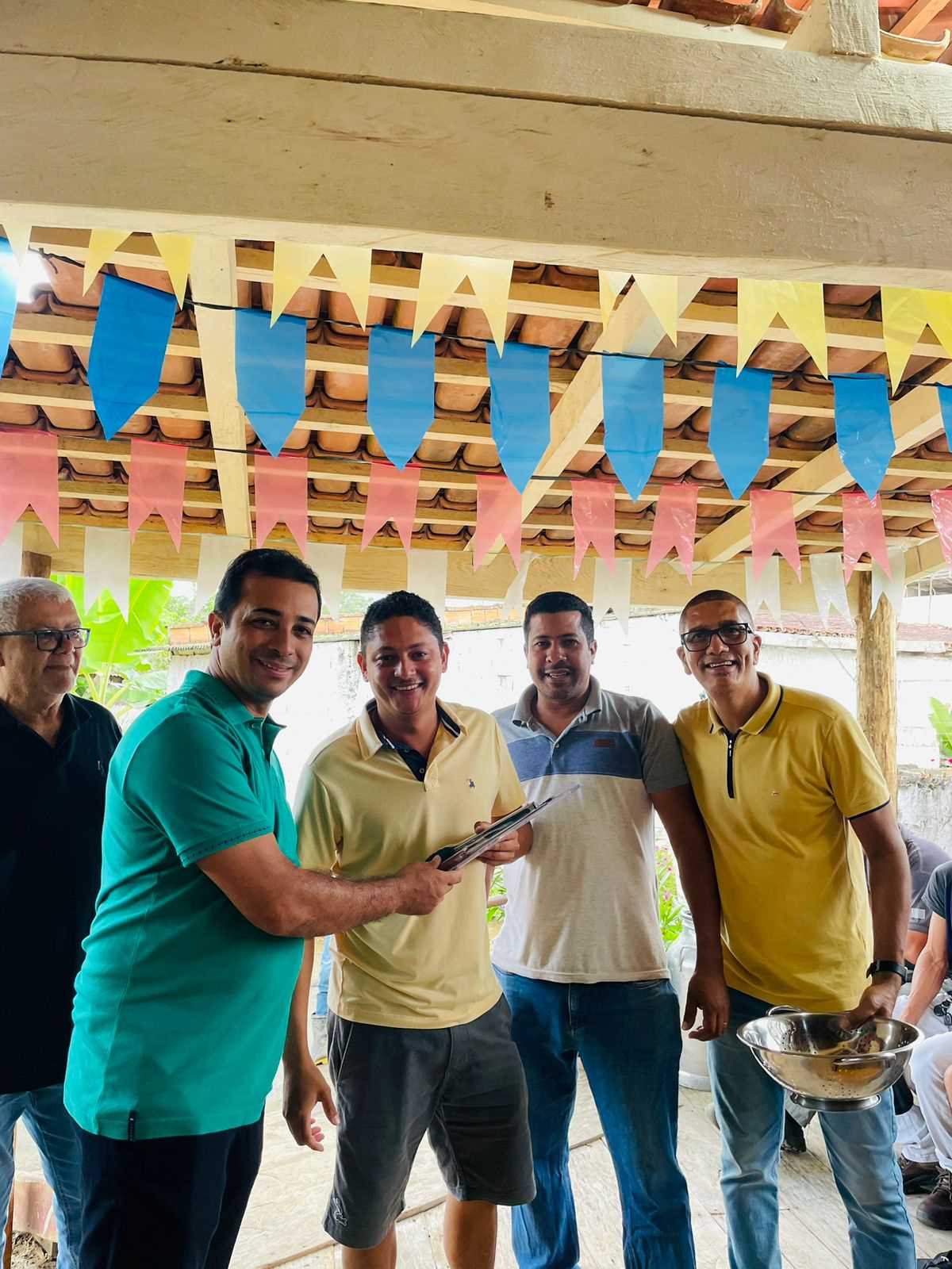 Camacã: Respeito e admiração; Prefeitura comemora o Dia do Gari com café da manhã